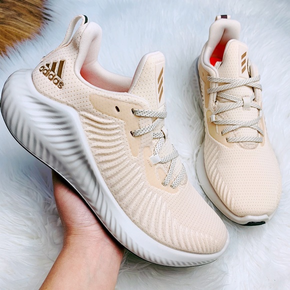 adidas alphabounce linen